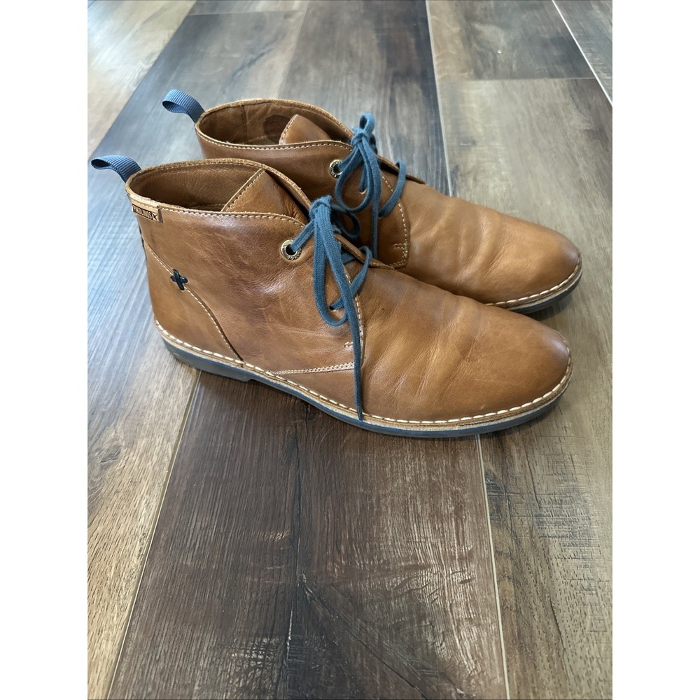 Pikolinos brown leather chukka boots blue laces and Blue Sole detail Sz 39/8.5-9
